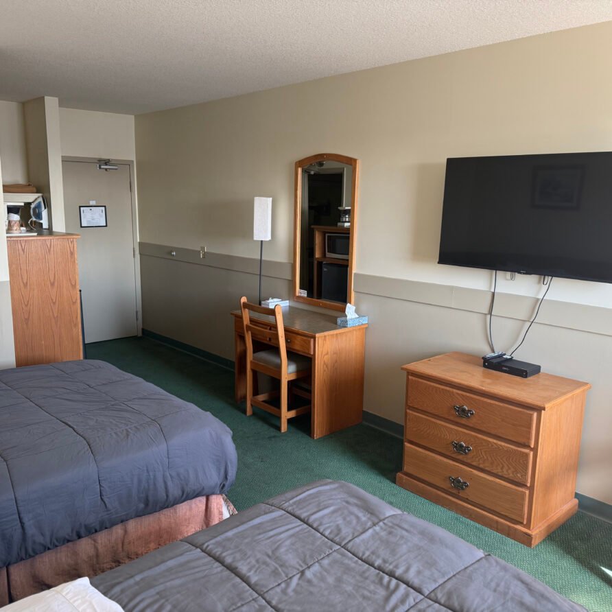Standard Queen Room